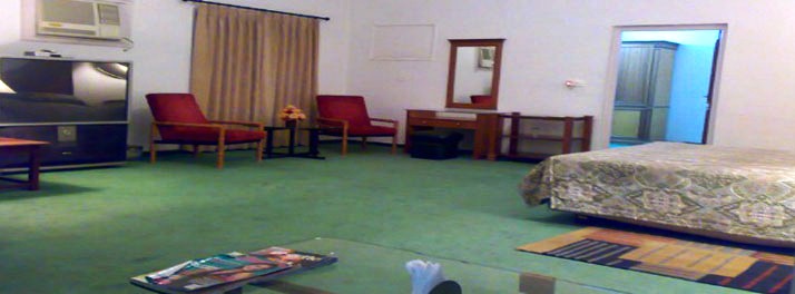 718/The Executive Club - New Delhi 11.jpg